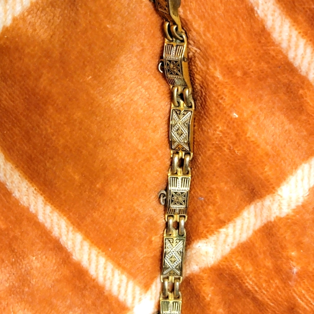 Bracelet